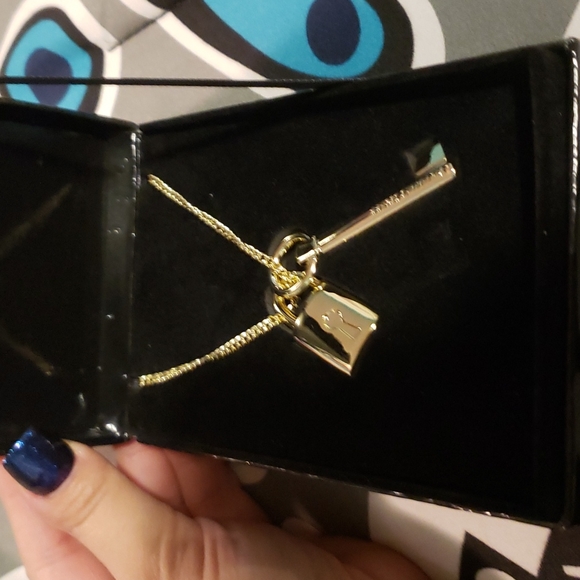 Authentic Victoria Secret Scandalous lock & key necklace! - Picture 4 of 7